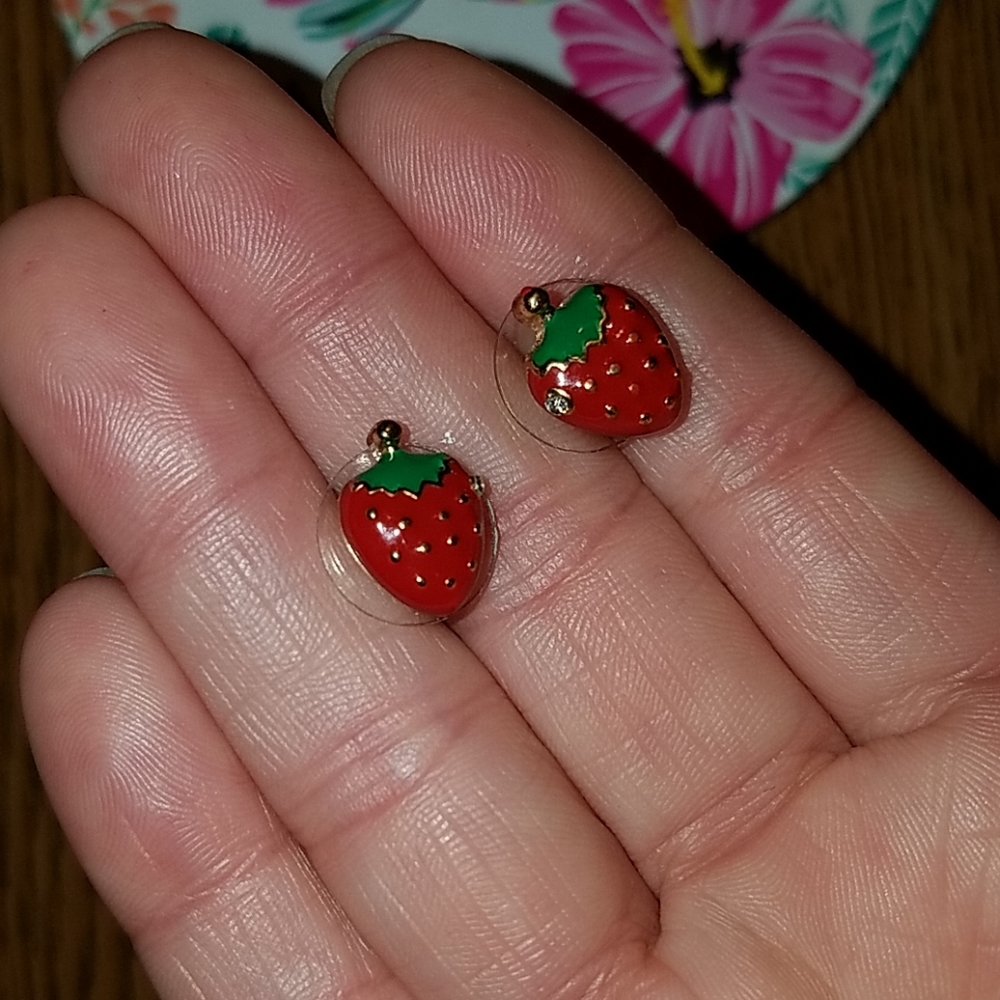 NWOT strawberry earrings